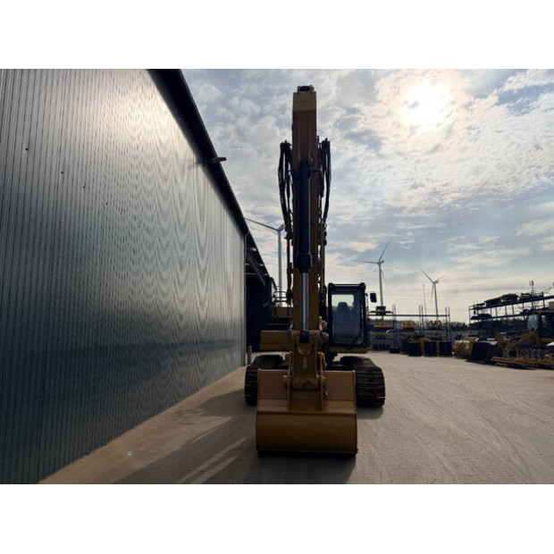 2020 Caterpillar 330-46885554