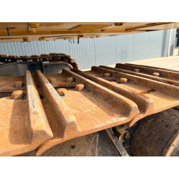 2020 Caterpillar 330-46885560