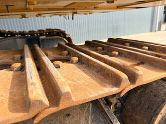 2020-caterpillar-330-1448722-46885560