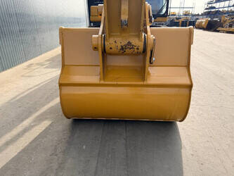 2020-caterpillar-330-1448722-46885573