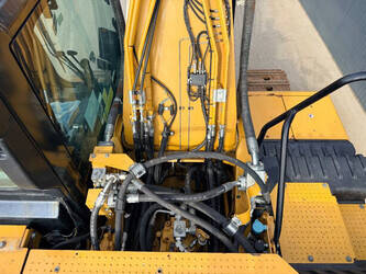 2020-caterpillar-330-1448722-46885579