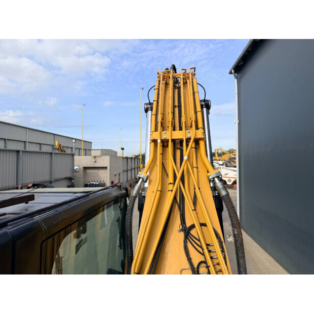 2020 Caterpillar 330-46885580