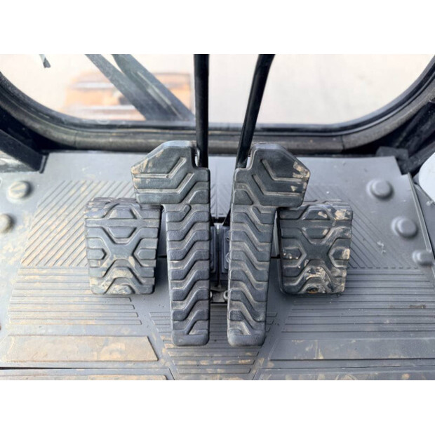 2020 Caterpillar 330-46885589