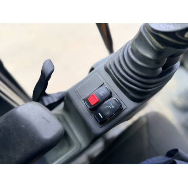 2020 Caterpillar 330-46885590