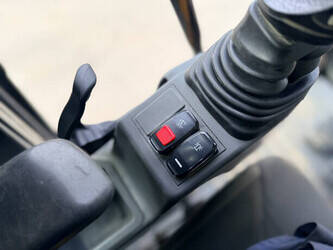 2020-caterpillar-330-1448722-46885590