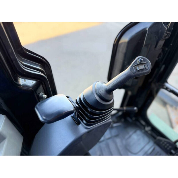 2020 كاتربيلر 303.5ECR-46886250