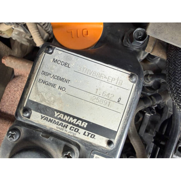 2017 TAKEUCHI TB230-46886272