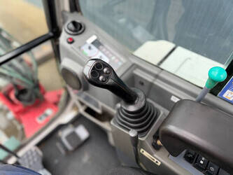 2010-takeuchi-tb235-1448739-46886324