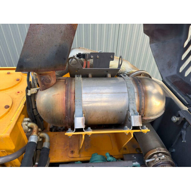 2016 فولفو EWR150E-46887597