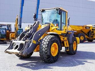 صورة ل شيولات 2012 فولفو L90G