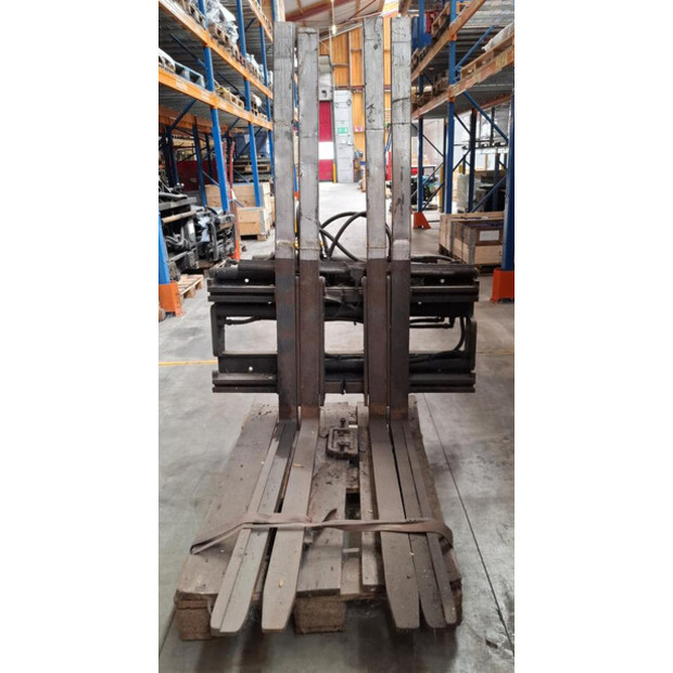 2000 Kaup 2T419-46888427