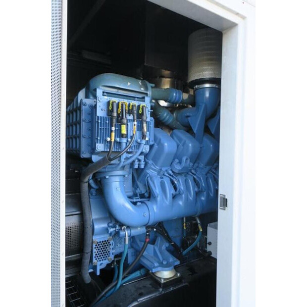 2009 ام تي يو 12V4000-46888472