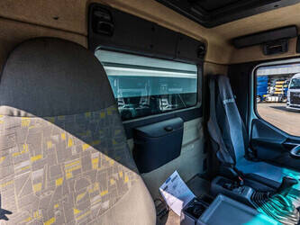 2002-renault-premium-270-1448826-46888798