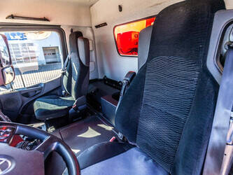 2016-mercedes-benz-arocs-4745l-46888879