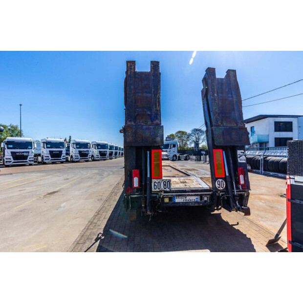 2002 Robuste Kaiser S570-46888897