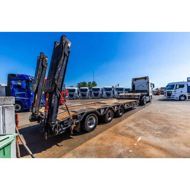 2002 Robuste Kaiser S570-46888900