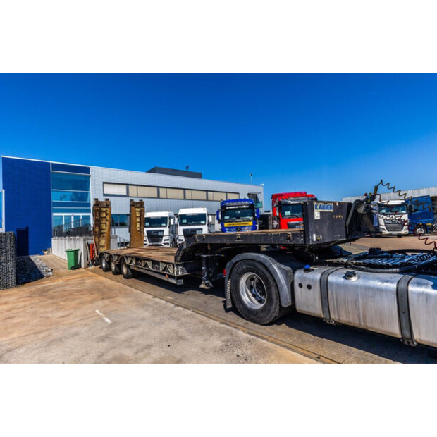 2002 Robuste Kaiser S570-46888902