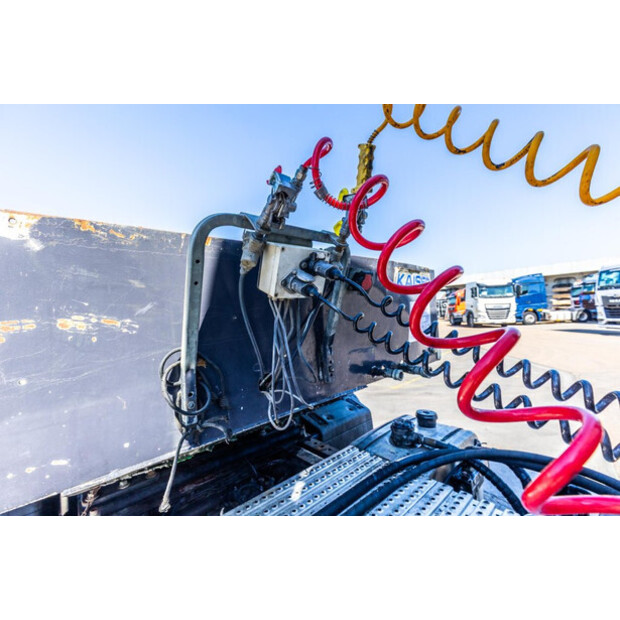 2002 Robuste Kaiser S570-46888905