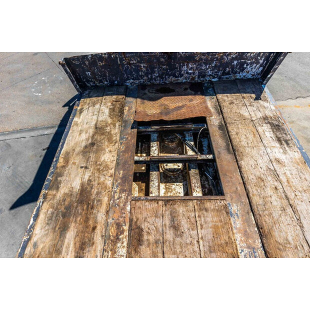 2002 Robuste Kaiser S570-46888907