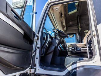 2016-iveco-stralis-460-1448832-46888933