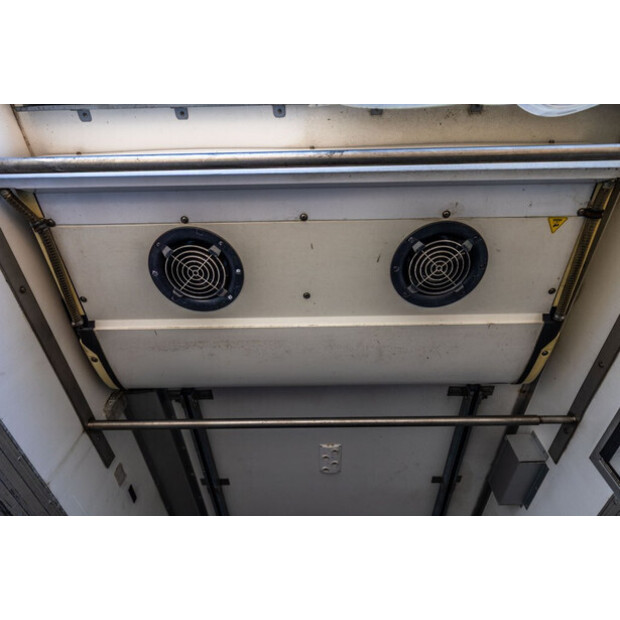 2013 Renault MIDLUM 220.16-46888951