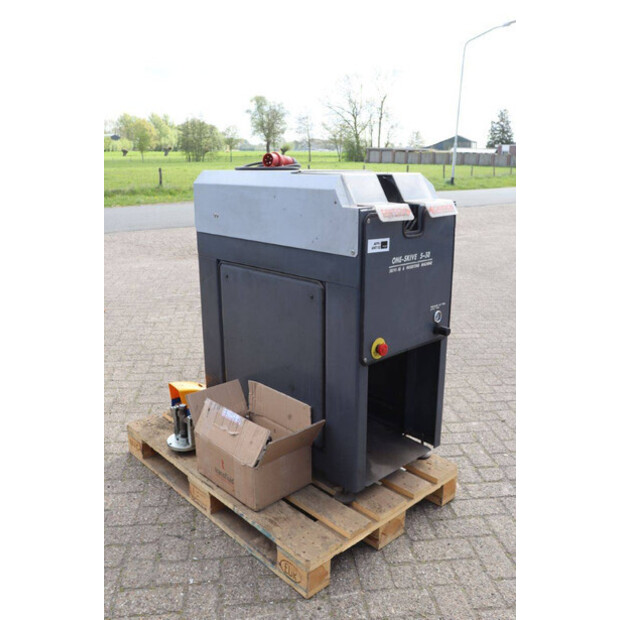 1999 One Skive 5-50-46889001