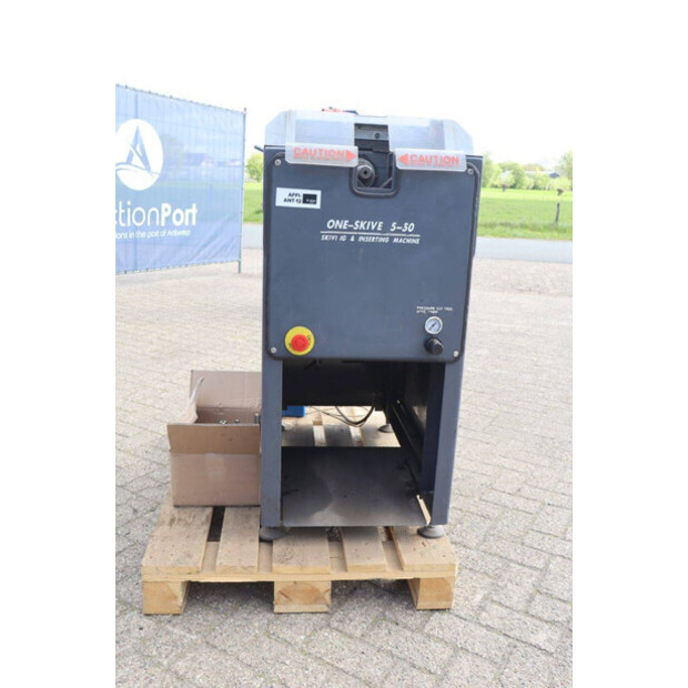 1999 One Skive 5-50-46889002