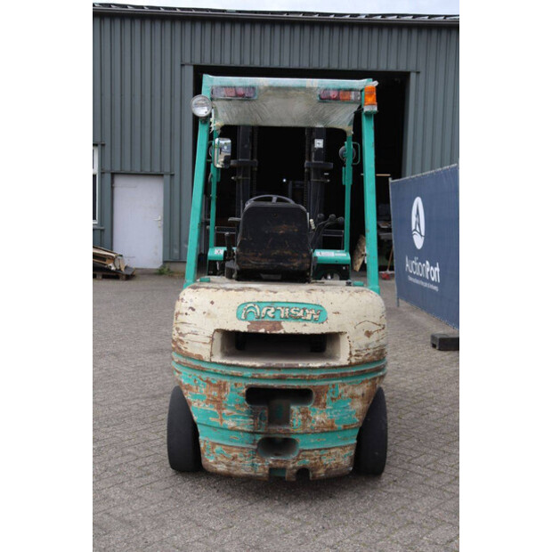 2005 ارتيسون FD25-46889020