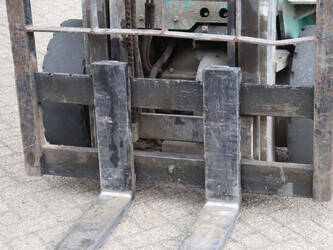 2005-artison-fd25-46889026