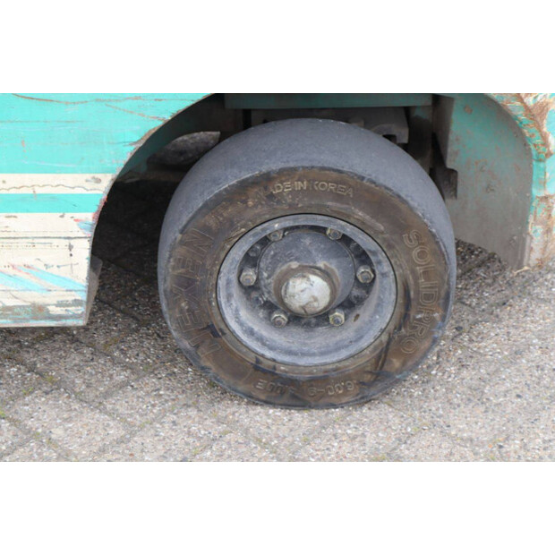 2005 ارتيسون FD25-46889030