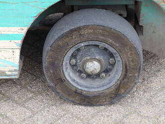 2005-artison-fd25-46889030