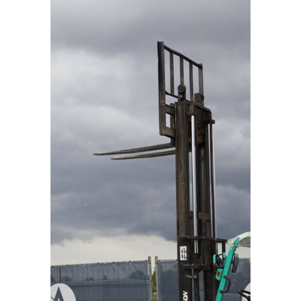 2005 ارتيسون FD25-46889051