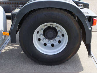 2013-volvo-fm410-1448839-46889067