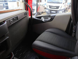 2016-volvo-fh540-1448841-46889182