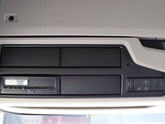 2016-scania-r580-1448844-46889340