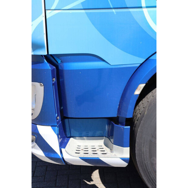 2017 داف XF 440-46889372