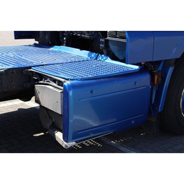 2017 داف XF 440-46889383