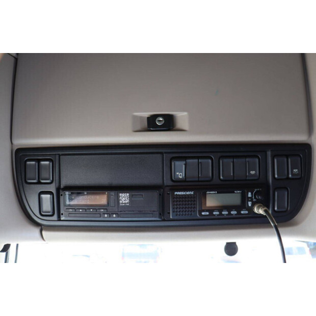 2017 داف XF 440-46889402