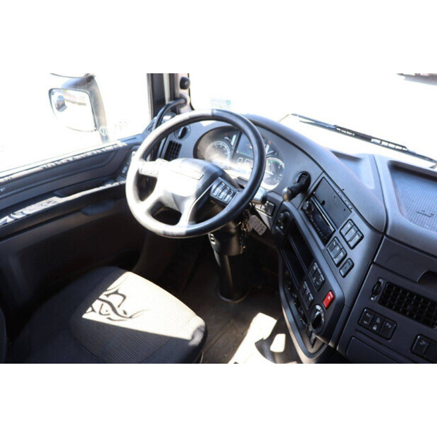 2017 داف XF 440-46889404