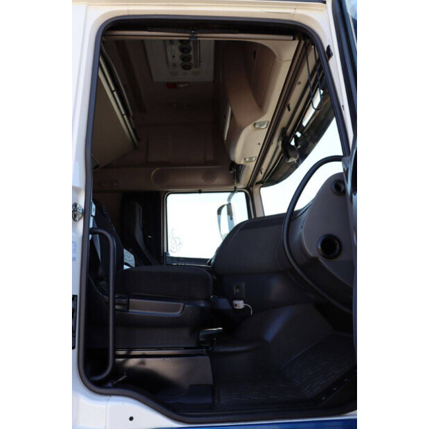 2017 داف XF 440-46889428