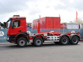 Image for HOOK LOADER TRUCKS 2018 Mercedes-Benz Arocs