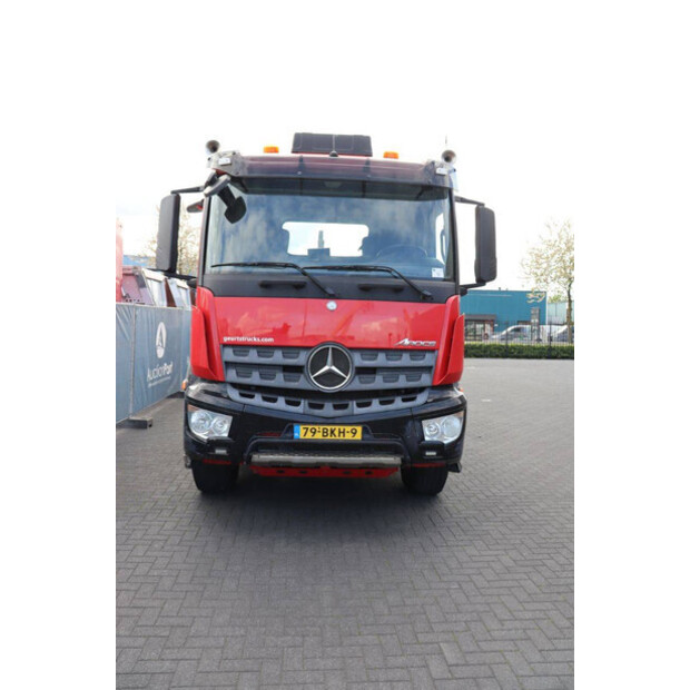 2018 مرسيدس بنز Arocs-46889543