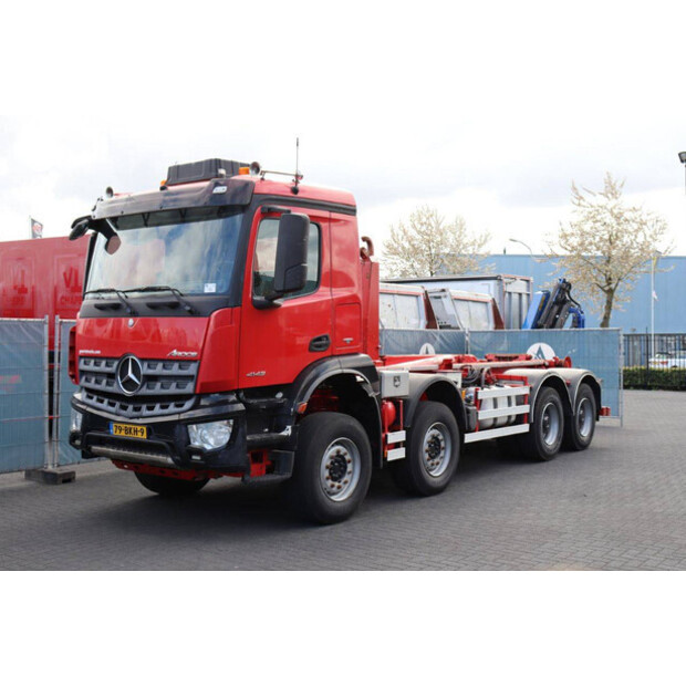 2018 مرسيدس بنز Arocs-46889544