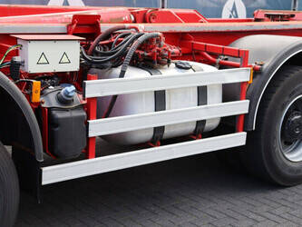 2018-mercedes-benz-arocs-1448848-46889563