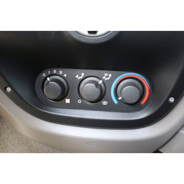 2008 داف XF105-46890052