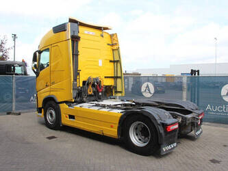 2013-volvo-fh420-1448862-46890233