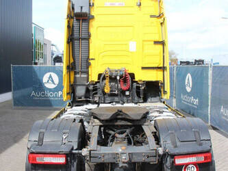 2013-volvo-fh420-1448862-46890234