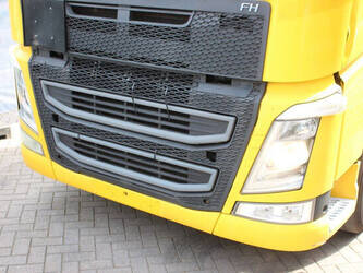 2013-volvo-fh420-1448862-46890239