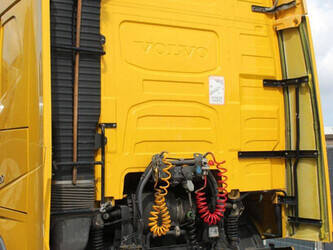 2013-volvo-fh420-1448862-46890248