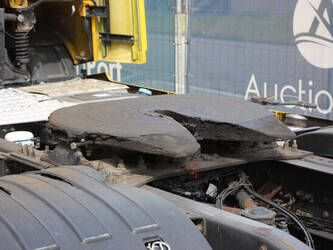 2013-volvo-fh420-1448862-46890250